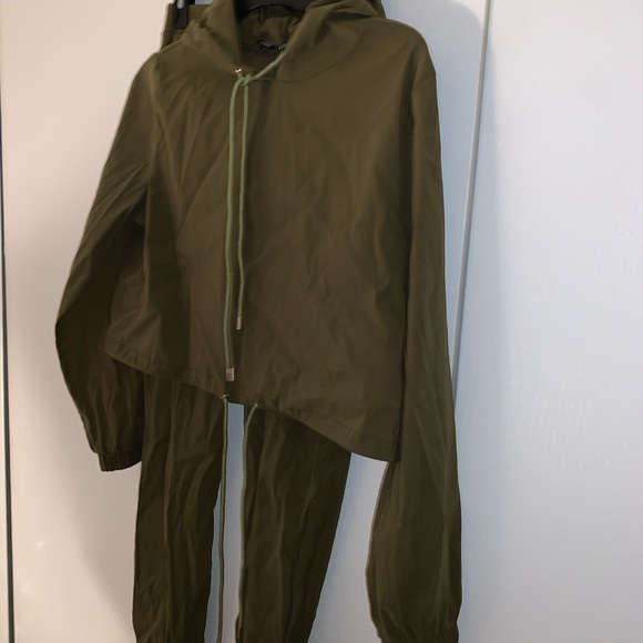 Windbreaker set - Picture 3 of 4